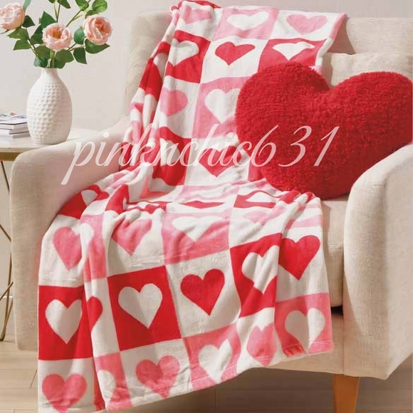 Kirkton House Other - SOLD ‼️Kirkton House Plush Valentine's Day Throw Blanket 50 x 70